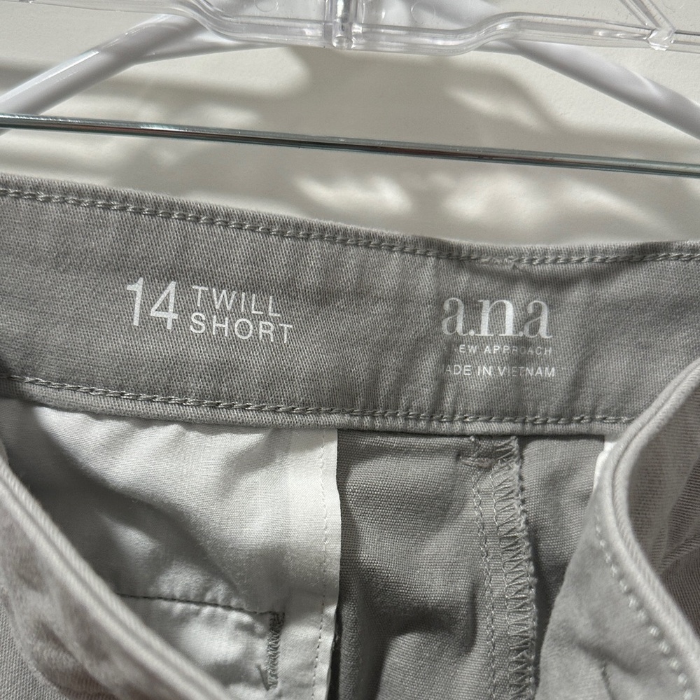 a.n.a Classic Gray Twill Shorts